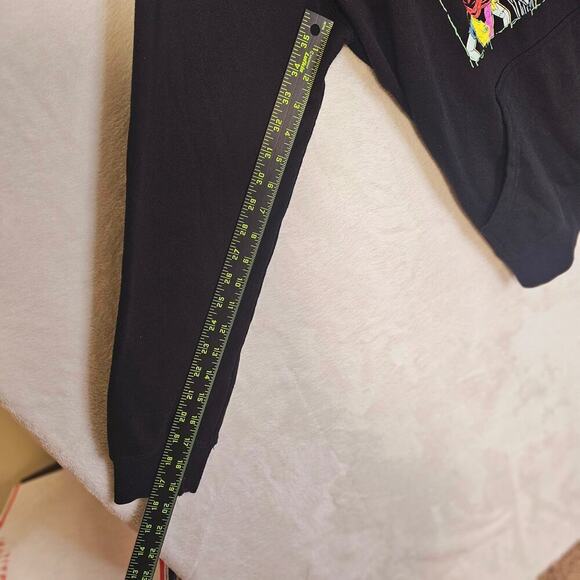 Hot Topic Disney SzL Tim Burton's The Nightmare Before XMas. Hoodie Sweatshirt. - Picture 7 of 7